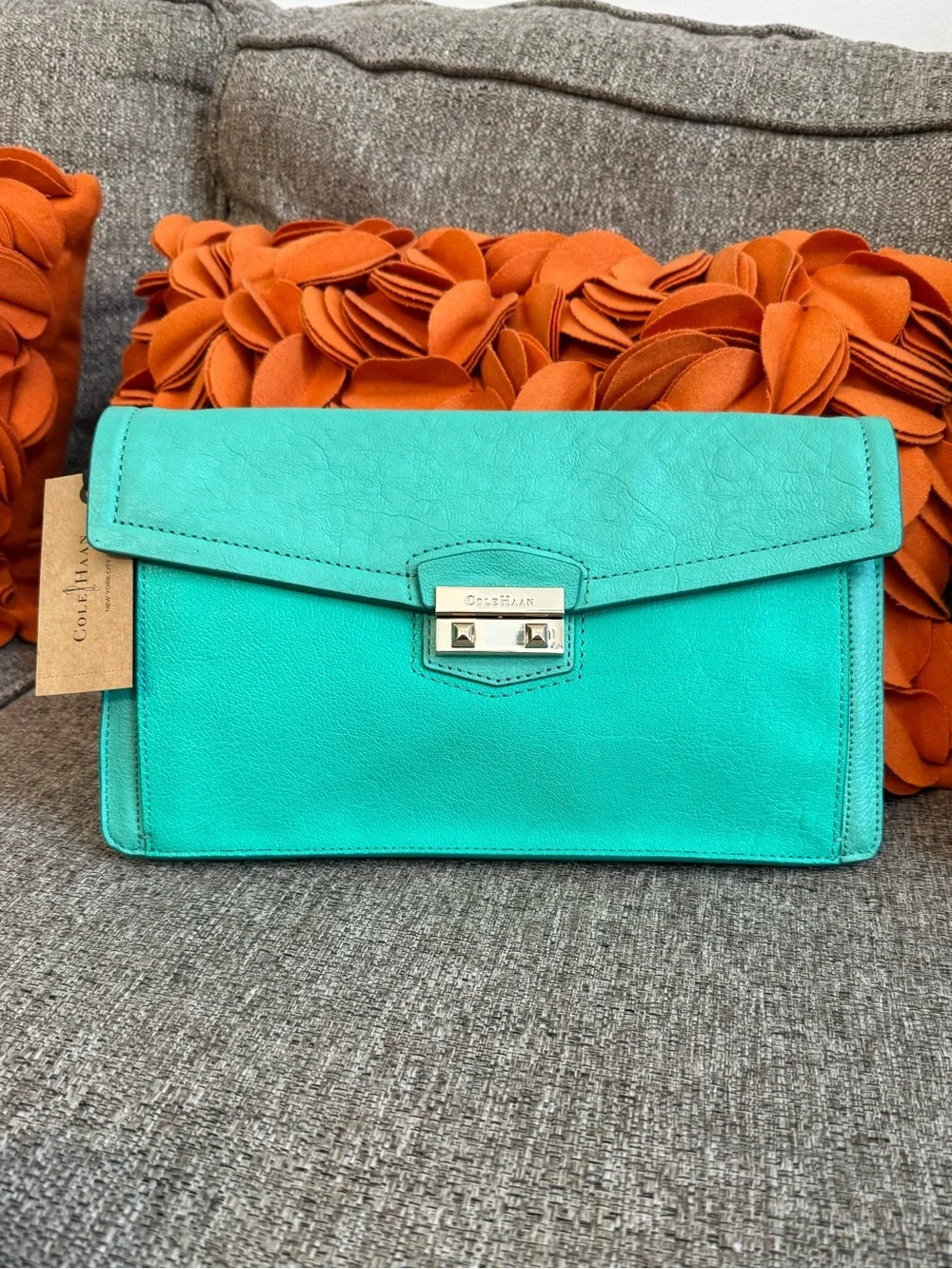 ❣️🆕Vintage Cole Haan Zoe Izzie Clutch in Green Thumb Leather $198 MSRP❣️